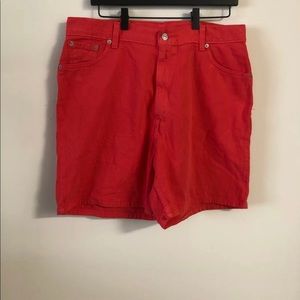 Levi’s mom jean shorts